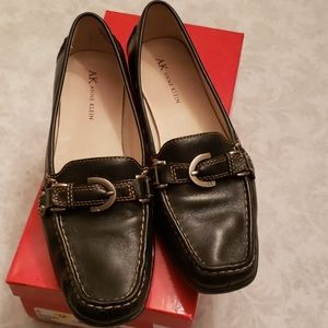 Anne Klein black leather loafers sz 8